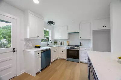 10877 Mandalay Drive, Dallas, TX 75228 - Photo 6