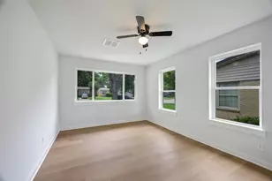 10877 Mandalay Dr, Dallas, TX 75228 - Photo 14