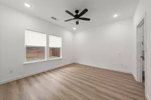 824 Hubert St, Waco, TX 76704 - Photo 12