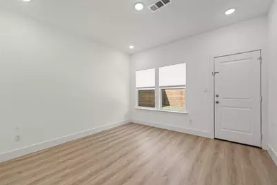 824 Hubert Street, Waco, TX 76704 - Photo 8