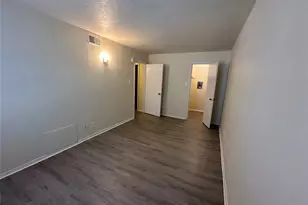 2211 S Vernon Ave, Dallas, TX 75224 - Photo 16