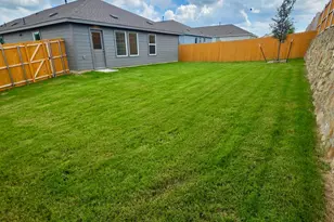 210 Hidden Mdws Dr, Sherman, TX 75092 - Photo 6