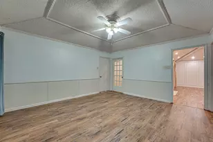 917 Meadowgate Dr, Garland, TX 75040 - Photo 16
