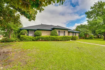 917 Meadowgate Drive, Garland, TX 75040 - Photo 2