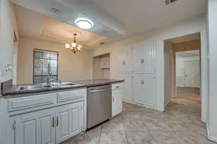 917 Meadowgate Dr, Garland, TX 75040 - Photo 14