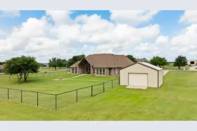 104 Rattling Antler Court, Azle, TX 76020 - Photo 34