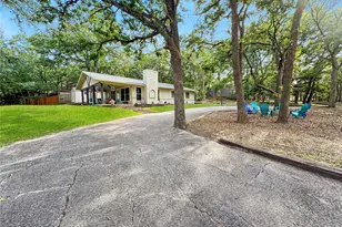 286 Lakewood Ln, Pottsboro, TX 75076 - Photo 1