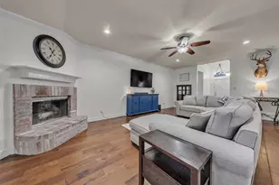 213 King Arthur Dr, Weatherford, TX 76086 - Photo 2