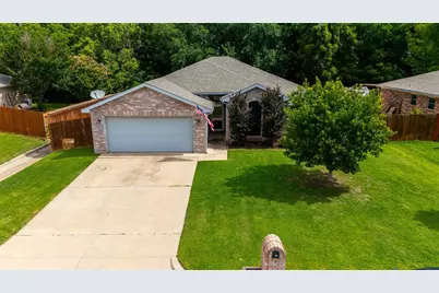213 King Arthur Drive, Weatherford, TX 76086 - Photo 2