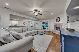 213 King Arthur Dr, Weatherford, TX 76086 - Photo 2