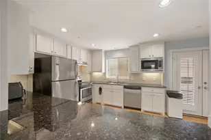 5737 Live Oak St, Dallas, TX 75206 - Photo 10