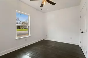 1106 W Chestnut St, Denison, TX 75020 - Photo 14
