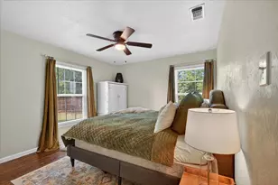 202 Taylor St, Burleson, TX 76028 - Photo 18