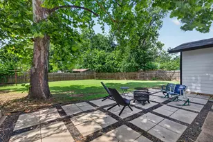 202 Taylor St, Burleson, TX 76028 - Photo 20