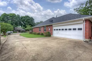 900 River Oaks Dr, Greenville, TX 75402 - Photo 40