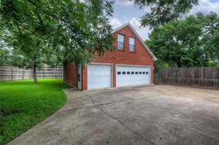 900 River Oaks Dr, Greenville, TX 75402 - Photo 38