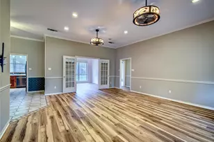 900 River Oaks Dr, Greenville, TX 75402 - Photo 10