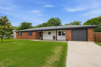 1005 Miller, Decatur, TX 76234 - Photo 1