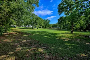 864 Upper Montague Rd, Bowie, TX 76230 - Photo 4