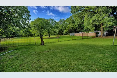 864 Upper Montague Road, Bowie, TX 76230 - Photo 28