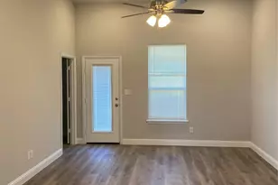 1709 Wright St, Greenville, TX 75401 - Photo 4