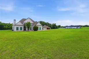 152 N Boyce Ln, Fort Worth, TX 76108 - Photo 2