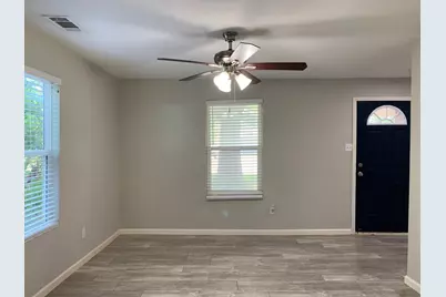 1107 Oxford Street, River Oaks, TX 76114 - Photo 2