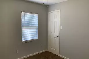 1107 Oxford St, River Oaks, TX 76114 - Photo 8