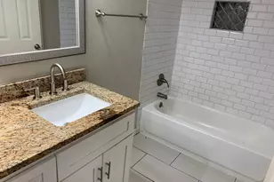 1107 Oxford St, River Oaks, TX 76114 - Photo 10