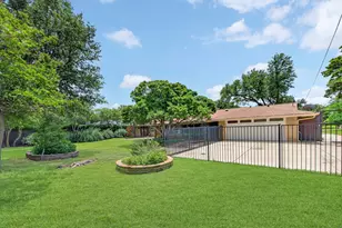 3763 Vinecrest Dr, Dallas, TX 75229 - Photo 38