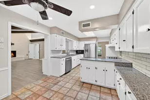 3763 Vinecrest Dr, Dallas, TX 75229 - Photo 14