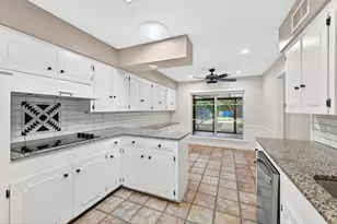 3763 Vinecrest Dr, Dallas, TX 75229 - Photo 12