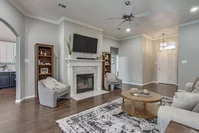 112 Bullava Court, Crowley, TX 76036 - Photo 6