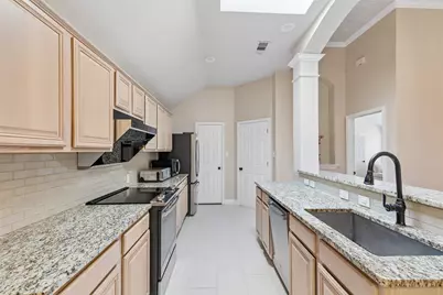 8008 Springmoss Drive, Plano, TX 75025 - Photo 8