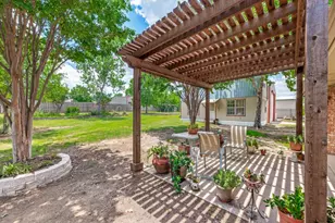 511 N Hardeman Cir, Justin, TX 76247 - Photo 20