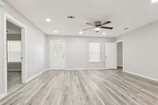 617 Cedar Dr, Garland, TX 75040 - Photo 2