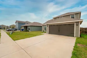 135 Bush Dr, Venus, TX 76084 - Photo 2