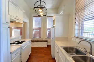 109 NW 20th St, Fort Worth, TX 76164 - Photo 6