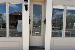 109 NW 20th St, Fort Worth, TX 76164 - Photo 2