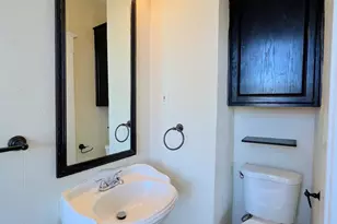 109 NW 20th St, Fort Worth, TX 76164 - Photo 14
