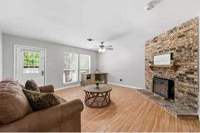 107 Churchill Lane, Euless, TX 76039 - Photo 12