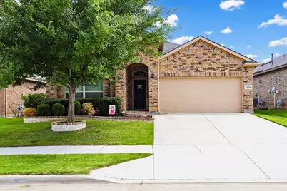 2452 Clay Creek Lane, Fort Worth, TX 76177 - Photo 2