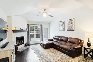 1043 Mustang Ct, Little Elm, TX 75068 - Photo 16