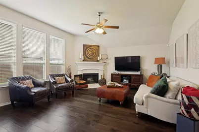 27 Oakridge Lane, Edgecliff Village, TX 76134 - Photo 8