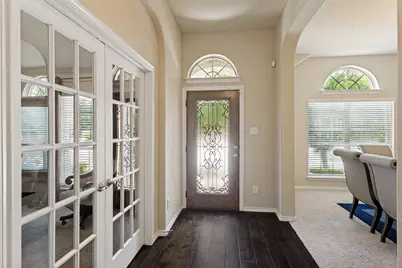 27 Oakridge Lane, Edgecliff Village, TX 76134 - Photo 4