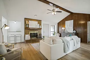 4106 Azalea Ln, Garland, TX 75043 - Photo 4