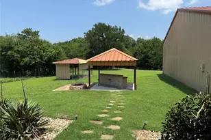 2627 Co Rd 722, McKinney, TX 75069 - Photo 40