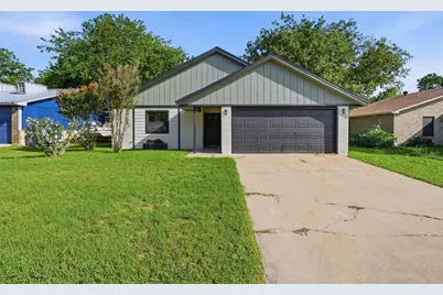 1727 W Doyle Street, Granbury, TX 76048 - Photo 2