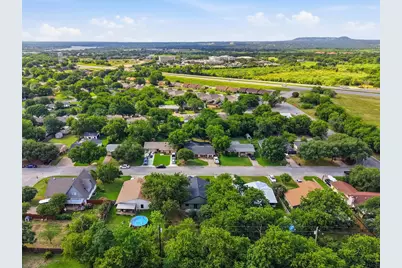 1727 W Doyle Street, Granbury, TX 76048 - Photo 36