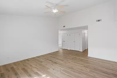 1727 W Doyle Street, Granbury, TX 76048 - Photo 14